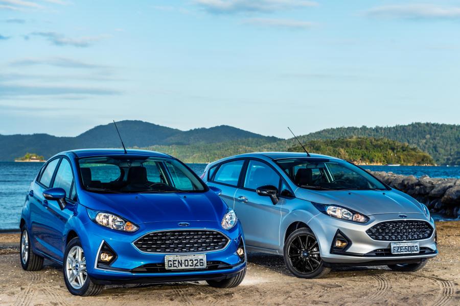  Ford Fiesta SEL 2017 года  (LA) (фото 15 из 17)